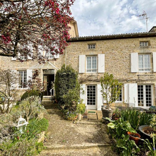 Agence Immobilière Berland Bennett : Maison / Villa | CIVRAY (86400) | 260.00m2 | 368 000 € 