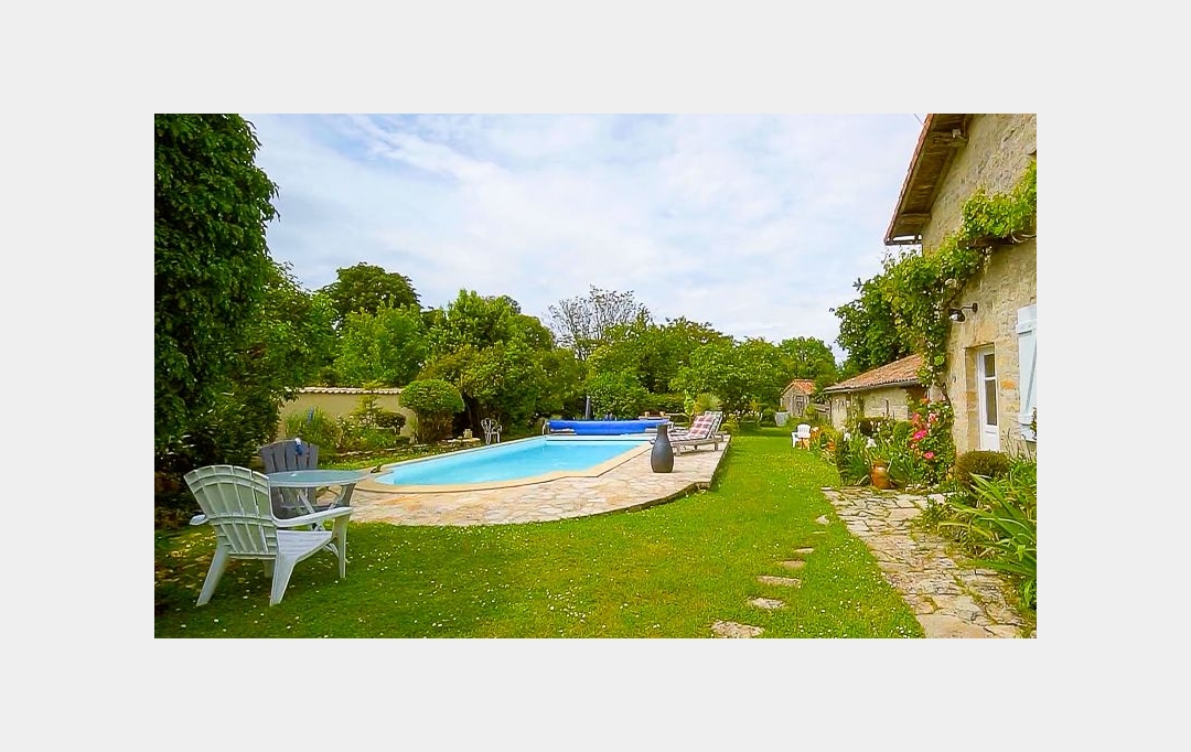 Agence Immobilière Berland Bennett : Maison / Villa | LEZAY (79120) | 181 m2 | 291 200 € 