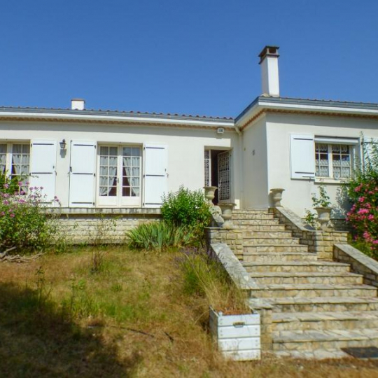  Agence Immobilière Berland Bennett : House | CHEF-BOUTONNE (79110) | 134 m2 | 124 545 € 