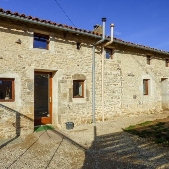 Agence Immobilière Berland Bennett : Maison / Villa | SAUZE-VAUSSAIS (79190) | 102.00m2 | 92 990 € Agence Immobilière Berland Bennett : Maison / Villa | SAUZE-VAUSSAIS (79190) | 102.00m2 | 92 990 €
