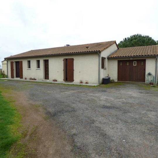  Agence Immobilière Berland Bennett : House | SAUZE-VAUSSAIS (79190) | 123 m2 | 135 000 € 