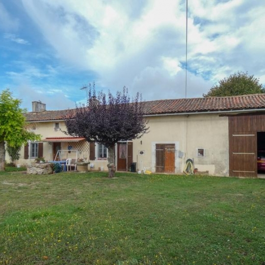 Agence Immobilière Berland Bennett : Maison / Villa | SAUZE-VAUSSAIS (79190) | 69.00m2 | 98 460 € Agence Immobilière Berland Bennett : Maison / Villa | SAUZE-VAUSSAIS (79190) | 69.00m2 | 98 460 €
