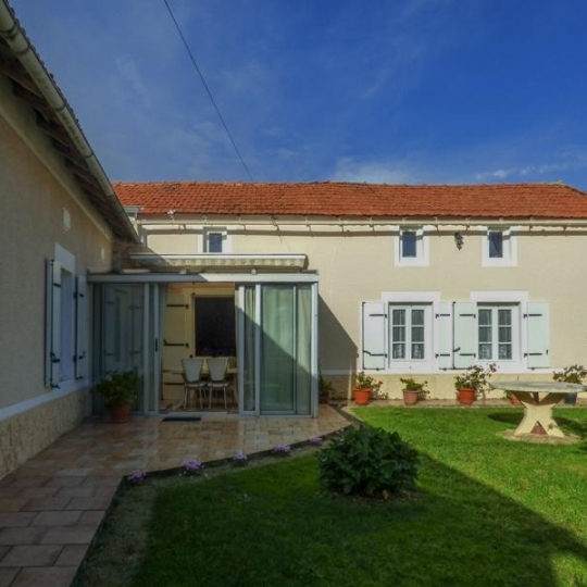 Agence Immobilière Berland Bennett : Maison / Villa | CHEF-BOUTONNE (79110) | 92.00m2 | 88 000 € Agence Immobilière Berland Bennett : Maison / Villa | CHEF-BOUTONNE (79110) | 92.00m2 | 88 000 €