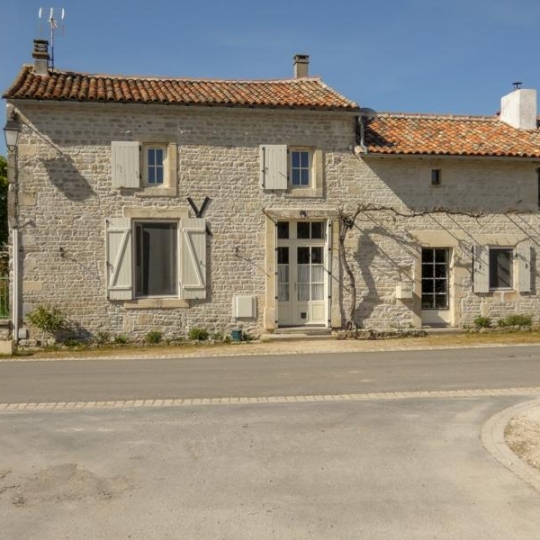 Agence Immobilière Berland Bennett : Maison / Villa | VILLEFAGNAN (16240) | 165.00m2 | 145 260 € Agence Immobilière Berland Bennett : Maison / Villa | VILLEFAGNAN (16240) | 165.00m2 | 145 260 €