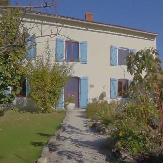 Agence Immobilière Berland Bennett : Maison / Villa | RUFFEC (16700) | 204.00m2 | 263 940 € 