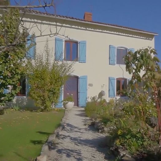 Agence Immobilière Berland Bennett : Maison / Villa | RUFFEC (16700) | 204.00m2 | 238 500 € 