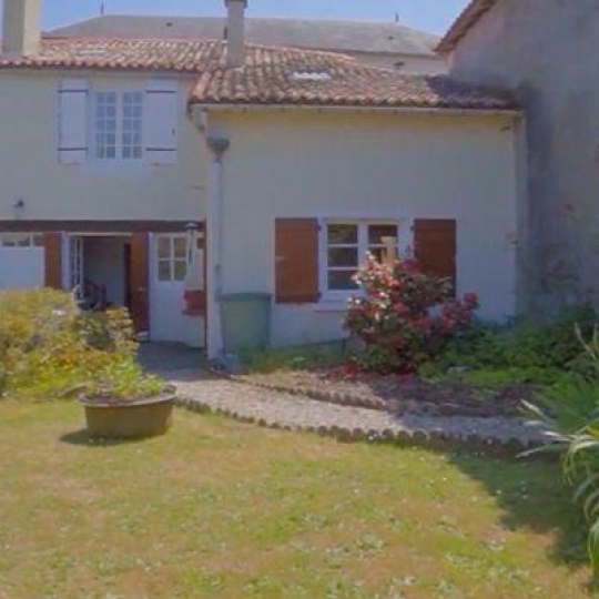  Agence Immobilière Berland Bennett : Maison / Villa | SAUZE-VAUSSAIS (79190) | 165 m2 | 139 880 € 