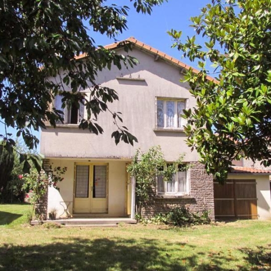 Agence Immobilière Berland Bennett : Maison / Villa | SAUZE-VAUSSAIS (79190) | 136.00m2 | 98 460 € 