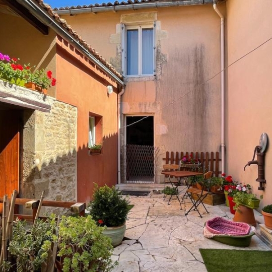 Agence Immobilière Berland Bennett : Maison / Villa | SAUZE-VAUSSAIS (79190) | 123.00m2 | 99 190 € Agence Immobilière Berland Bennett : Maison / Villa | SAUZE-VAUSSAIS (79190) | 123.00m2 | 99 190 €