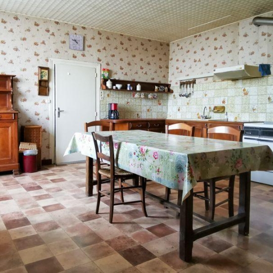 Agence Immobilière Berland Bennett : Maison / Villa | SAUZE-VAUSSAIS (79190) | 270 m2 | 129 600 € 