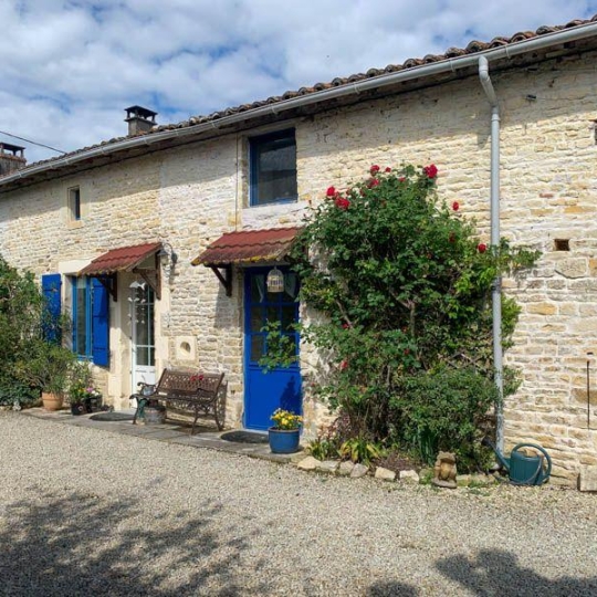  Agence Immobilière Berland Bennett : House | CHEF-BOUTONNE (79110) | 270 m2 | 233 200 € 