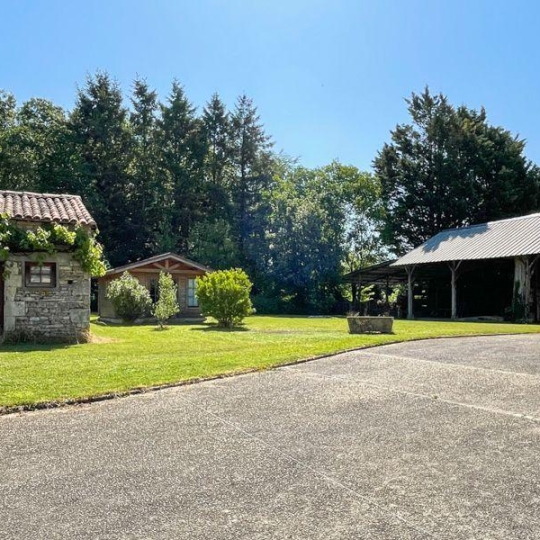  Agence Immobilière Berland Bennett : Maison / Villa | LEZAY (79120) | 230 m2 | 228 300 € 