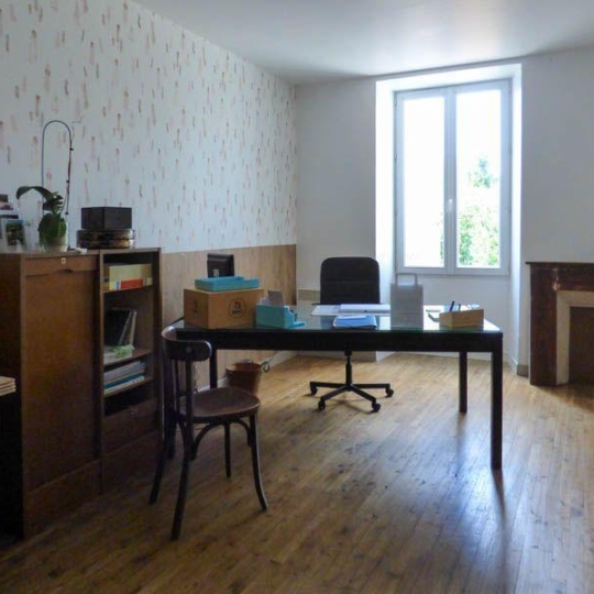  Agence Immobilière Berland Bennett : House | CHEF-BOUTONNE (79110) | 135 m2 | 92 990 € 