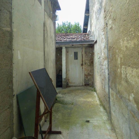  Agence Immobilière Berland Bennett : House | CHEF-BOUTONNE (79110) | 135 m2 | 92 990 € 