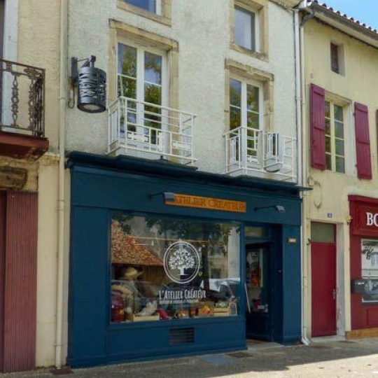 Agence Immobilière Berland Bennett : Maison / Villa | CHEF-BOUTONNE (79110) | 135.00m2 | 92 990 € Agence Immobilière Berland Bennett : Maison / Villa | CHEF-BOUTONNE (79110) | 135.00m2 | 92 990 €