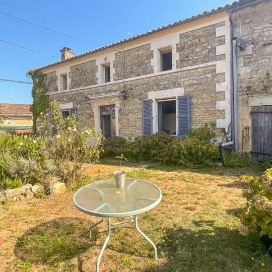 Agence Immobilière Berland Bennett : Maison / Villa | SAUZE-VAUSSAIS (79190) | 220.00m2 | 148 000 € 