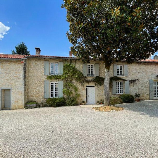 Agence Immobilière Berland Bennett : Maison / Villa | CIVRAY (86400) | 355.00m2 | 445 000 € 