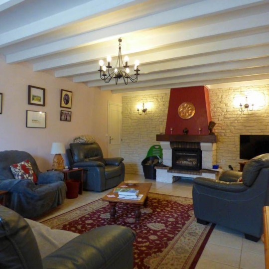  Agence Immobilière Berland Bennett : House | SAUZE-VAUSSAIS (79190) | 154 m2 | 210 000 € 