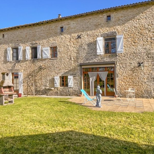 Agence Immobilière Berland Bennett : Maison / Villa | SAUZE-VAUSSAIS (79190) | 186.00m2 | 169 950 € 