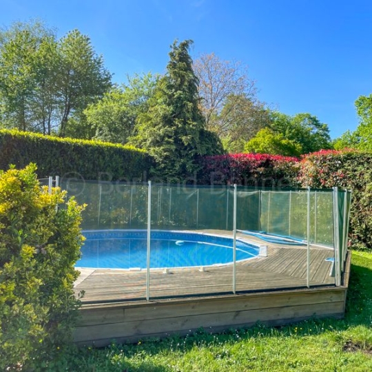  Agence Immobilière Berland Bennett : Maison / Villa | CIVRAY (86400) | 173 m2 | 160 950 € 