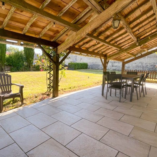  Agence Immobilière Berland Bennett : Maison / Villa | CHEF-BOUTONNE (79110) | 135 m2 | 165 850 € 