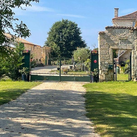  Agence Immobilière Berland Bennett : Maison / Villa | SAUZE-VAUSSAIS (79190) | 300 m2 | 359 500 € 