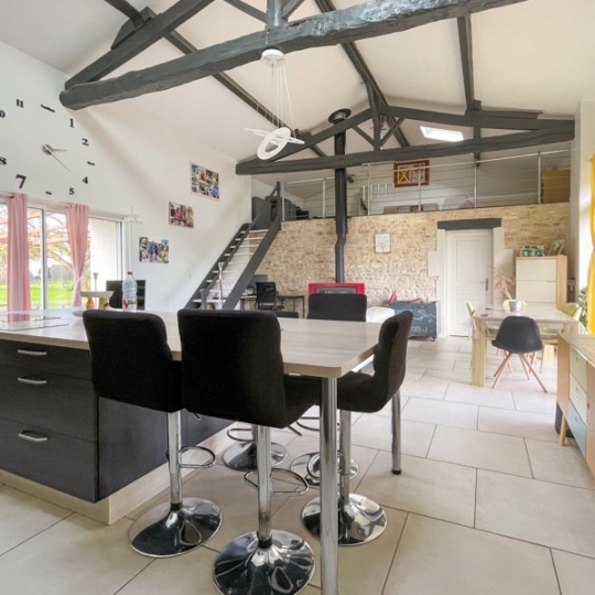  Agence Immobilière Berland Bennett : Maison / Villa | CIVRAY (86400) | 212 m2 | 252 000 € 