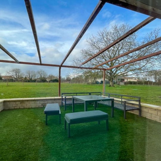  Agence Immobilière Berland Bennett : Maison / Villa | CIVRAY (86400) | 212 m2 | 252 000 € 