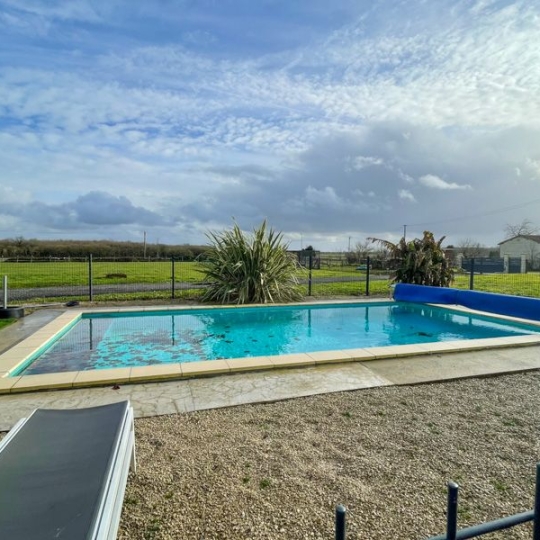  Agence Immobilière Berland Bennett : Maison / Villa | CIVRAY (86400) | 212 m2 | 252 000 € 