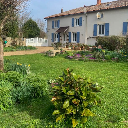  Agence Immobilière Berland Bennett : Maison / Villa | CHEF-BOUTONNE (79110) | 215 m2 | 217 700 € 