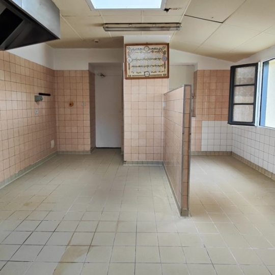  Agence Immobilière Berland Bennett : House | CHARROUX (86250) | 367 m2 | 171 600 € 