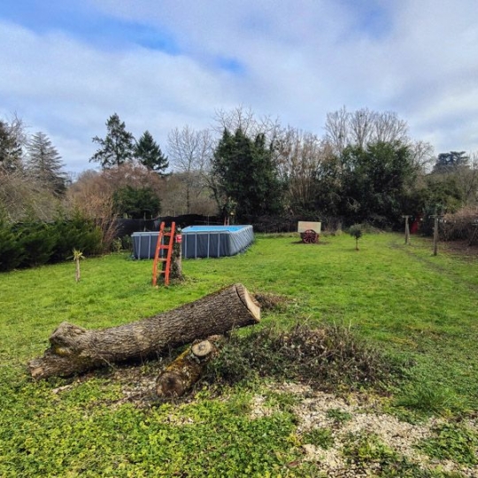  Agence Immobilière Berland Bennett : House | CHARROUX (86250) | 367 m2 | 171 600 € 