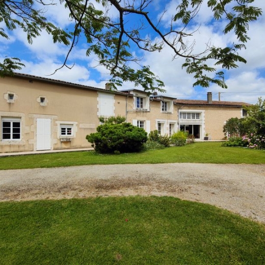  Agence Immobilière Berland Bennett : Maison / Villa | CIVRAY (86400) | 260 m2 | 265 000 € 