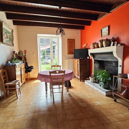  Agence Immobilière Berland Bennett : Maison / Villa | CIVRAY (86400) | 260 m2 | 265 000 € 