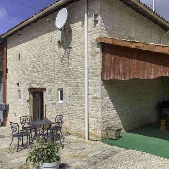  Agence Immobilière Berland Bennett : Maison / Villa | SAUZE-VAUSSAIS (79190) | 439 m2 | 390 350 € 