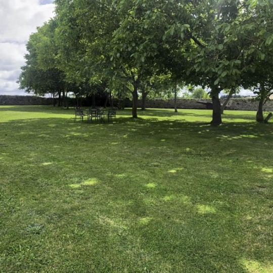  Agence Immobilière Berland Bennett : Maison / Villa | SAUZE-VAUSSAIS (79190) | 439 m2 | 390 350 € 