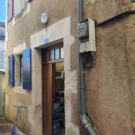 Agence Immobilière Berland Bennett : Maison / Villa | SAUZE-VAUSSAIS (79190) | 45.00m2 | 39 950 € 