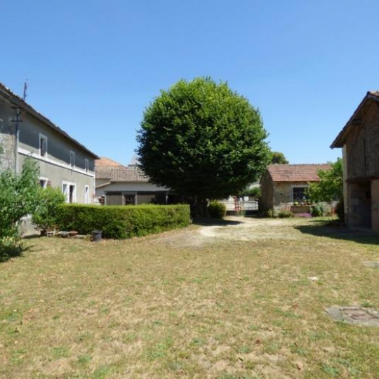  Agence Immobilière Berland Bennett : Maison / Villa | LEZAY (79120) | 137 m2 | 66 480 € 