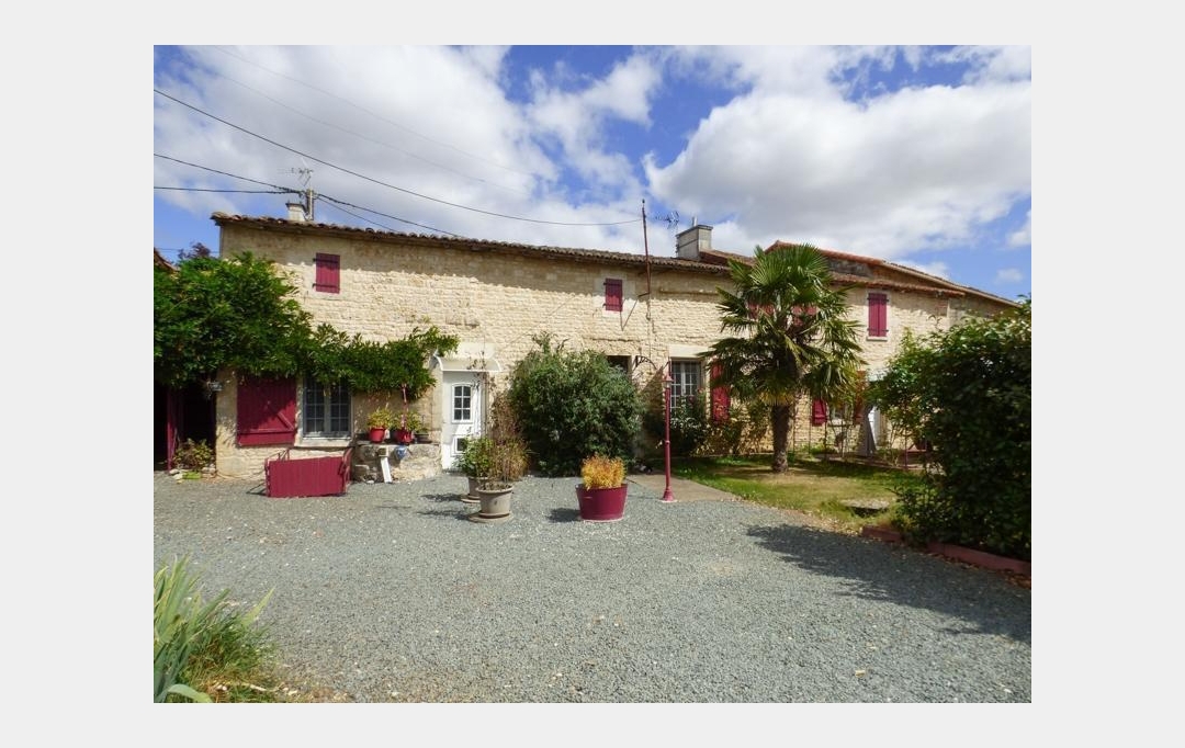 Agence Immobilière Berland Bennett : Maison / Villa | CHEF-BOUTONNE (79110) | 201 m2 | 202 700 € 