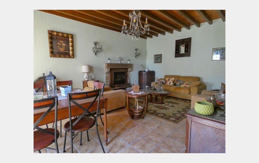 Agence Immobilière Berland Bennett : Maison / Villa | LEZAY (79120) | 243 m2 | 160 000 € 
