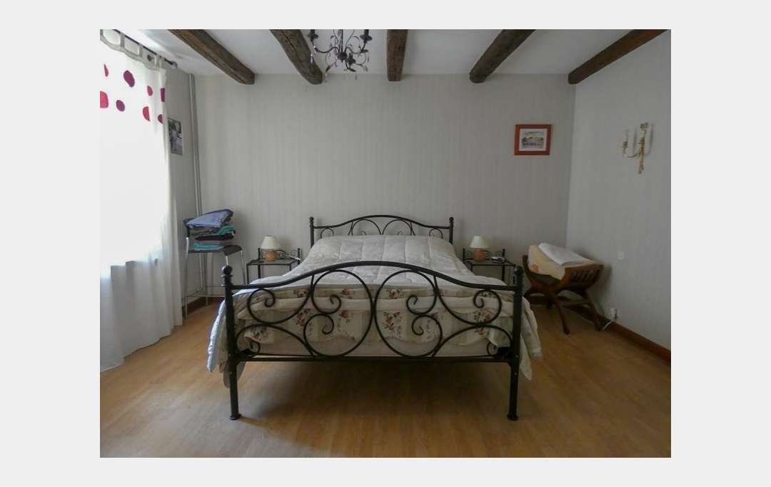 Agence Immobilière Berland Bennett : Maison / Villa | LEZAY (79120) | 243 m2 | 160 000 € 
