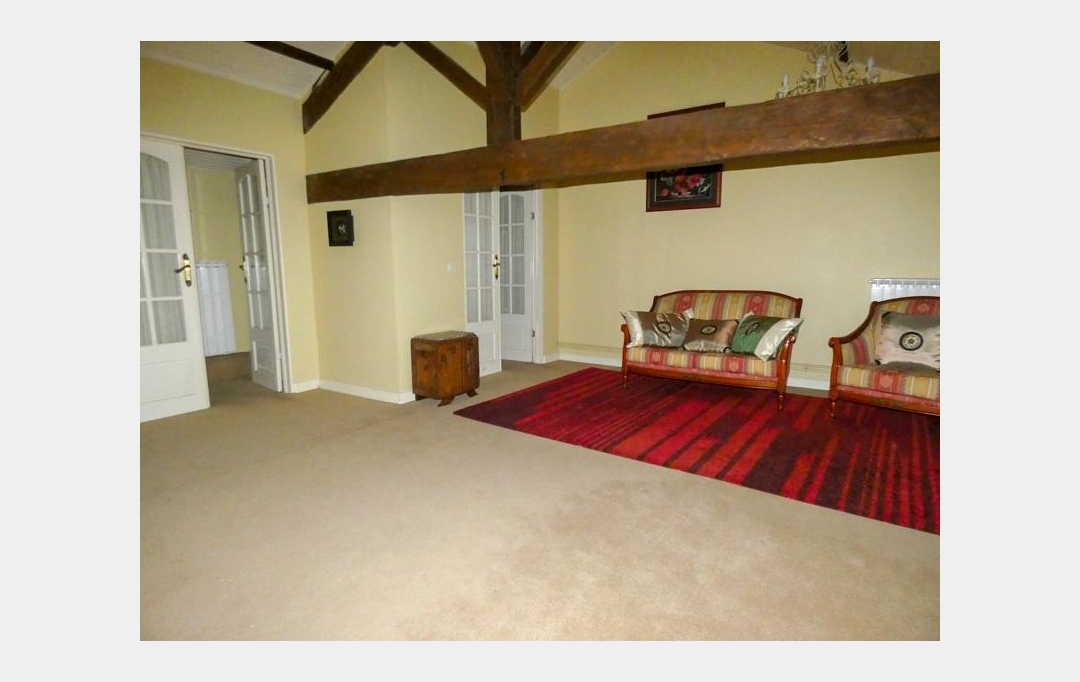 Agence Immobilière Berland Bennett : Maison / Villa | LEZAY (79120) | 243 m2 | 160 000 € 