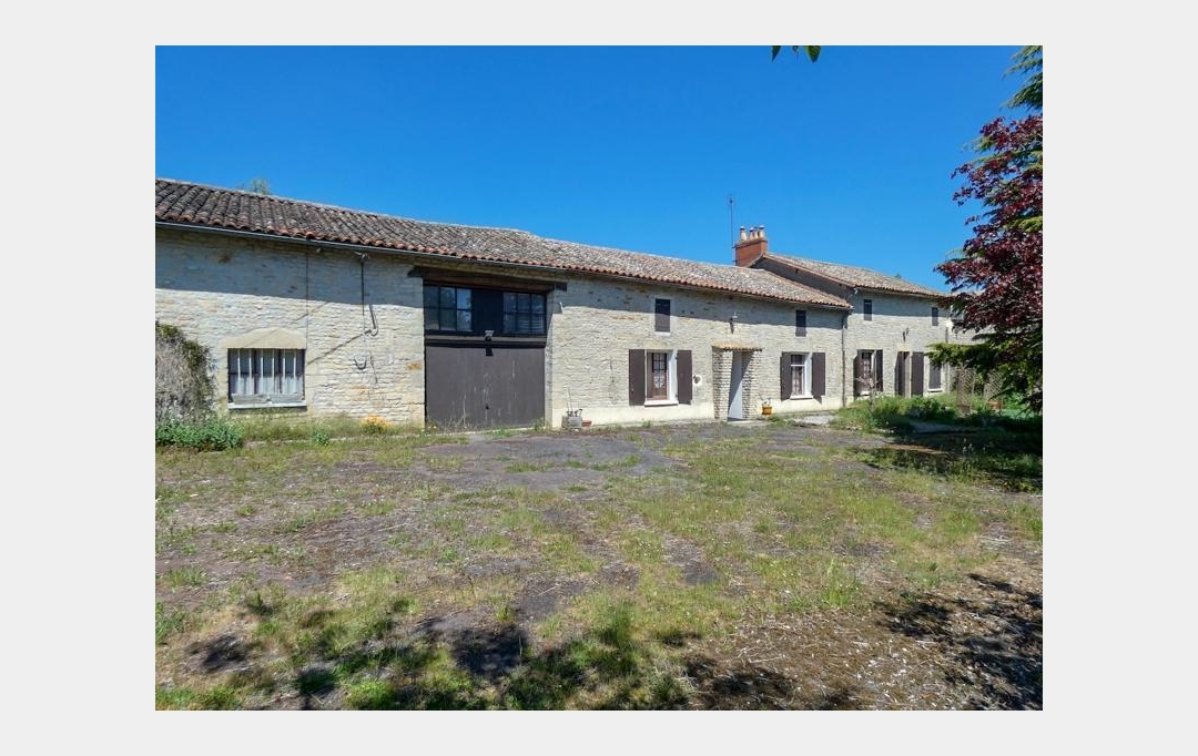 Agence Immobilière Berland Bennett : Maison / Villa | LEZAY (79120) | 243 m2 | 176 550 € 