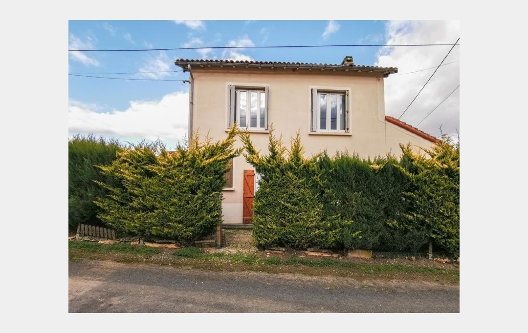 Agence Immobilière Berland Bennett : Maison / Villa | CHEF-BOUTONNE (79110) | 100 m2 | 85 800 € 