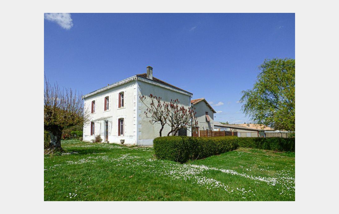 Agence Immobilière Berland Bennett : Maison / Villa | SAUZE-VAUSSAIS (79190) | 169 m2 | 148 000 € 