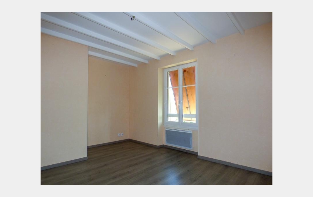 Agence Immobilière Berland Bennett : Maison / Villa | SAUZE-VAUSSAIS (79190) | 169 m2 | 148 000 € 