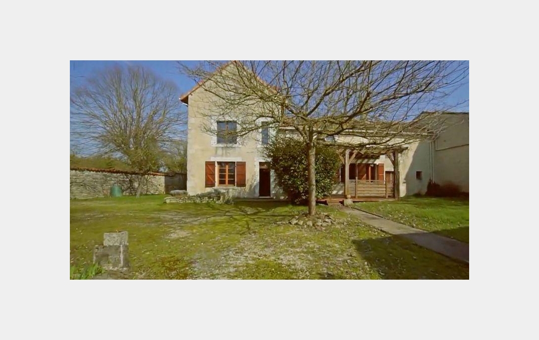 Agence Immobilière Berland Bennett : Maison / Villa | RUFFEC (16700) | 170 m2 | 170 550 € 