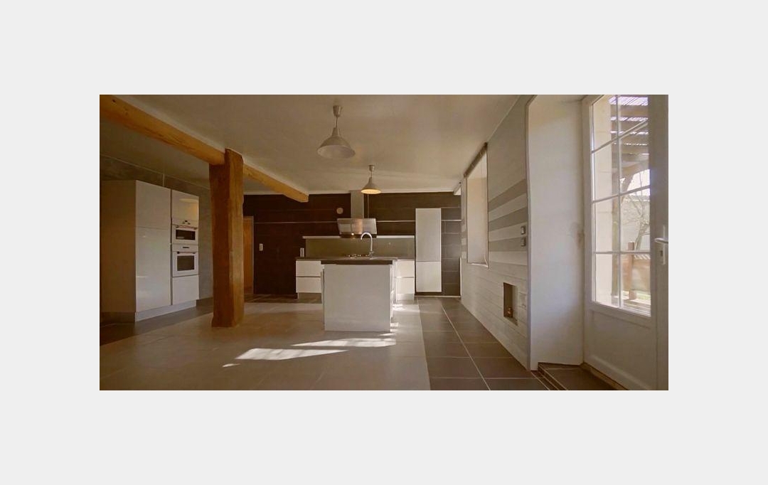 Agence Immobilière Berland Bennett : House | RUFFEC (16700) | 170 m2 | 170 550 € 