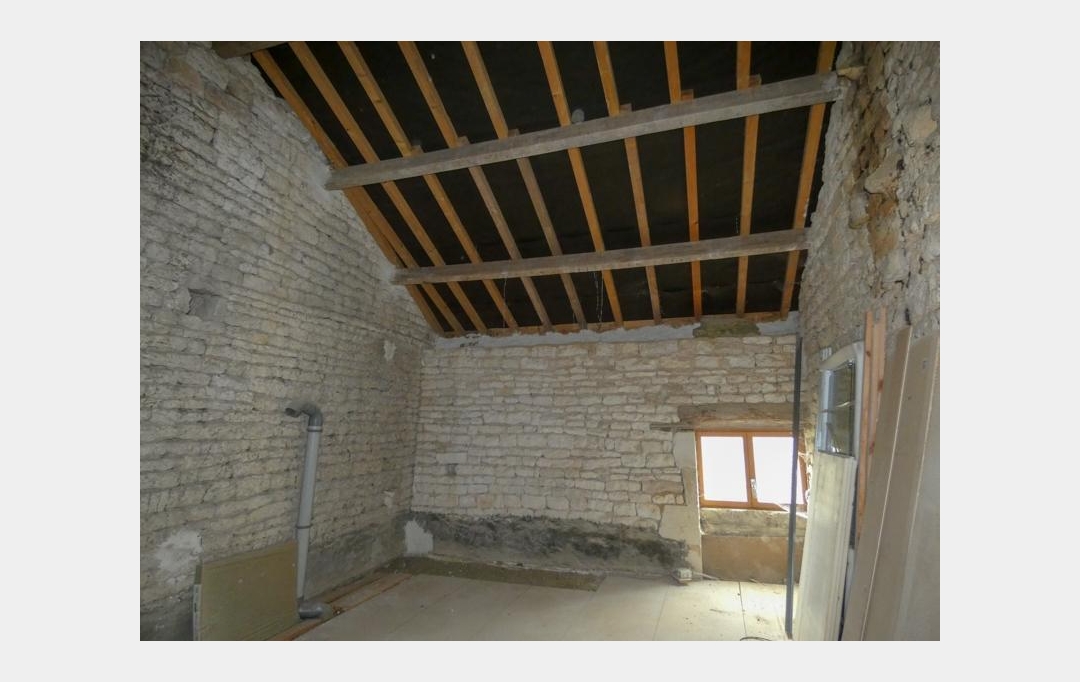 Agence Immobilière Berland Bennett : House | RUFFEC (16700) | 170 m2 | 170 550 € 