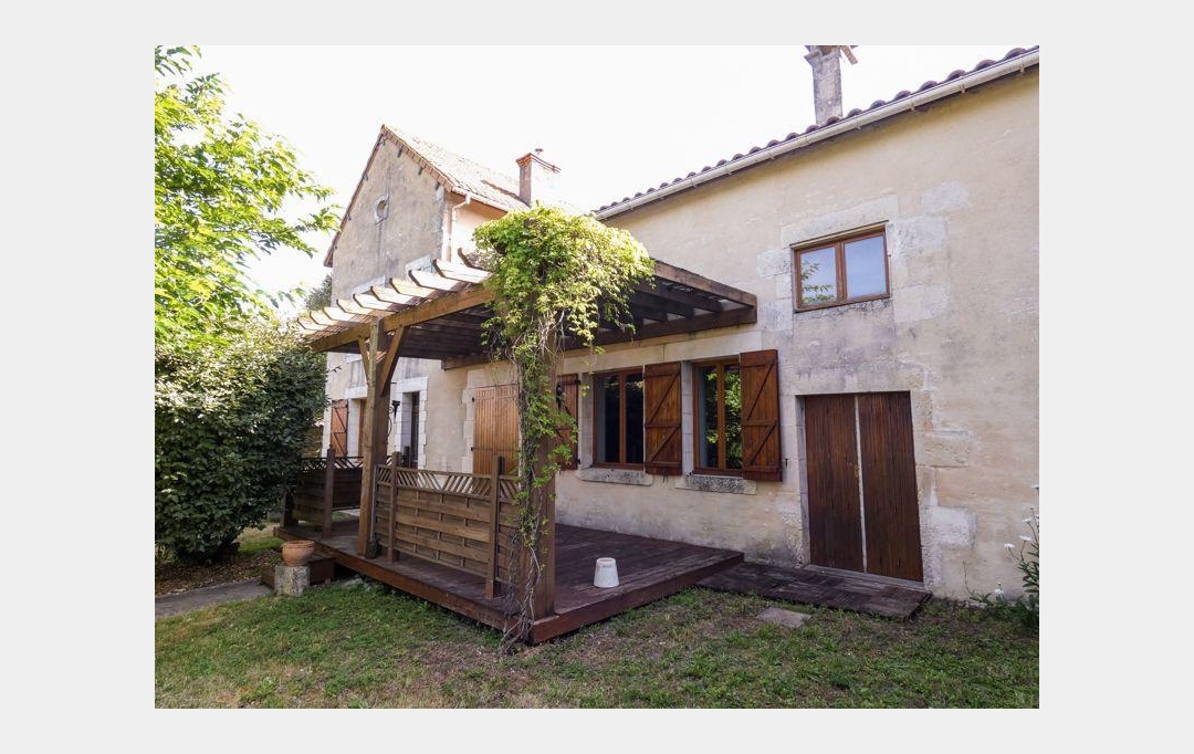 Agence Immobilière Berland Bennett : Maison / Villa | RUFFEC (16700) | 170 m2 | 170 550 € 